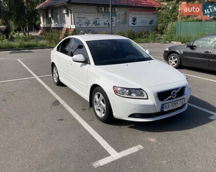 Белый Вольво С40, объемом двигателя 2 л и пробегом 166 тыс. км за 9450 $, фото 1 на Automoto.ua