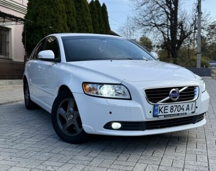 Белый Вольво С40, объемом двигателя 2 л и пробегом 240 тыс. км за 7350 $, фото 1 на Automoto.ua