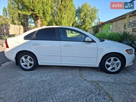 Білий Вольво S40, об'ємом двигуна 2 л та пробігом 249 тис. км за 7100 $, фото 1 на Automoto.ua