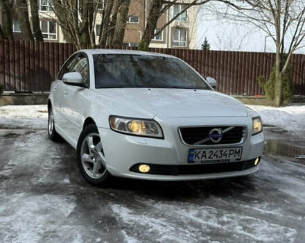 Белый Вольво С40, объемом двигателя 2 л и пробегом 181 тыс. км за 7400 $, фото 1 на Automoto.ua