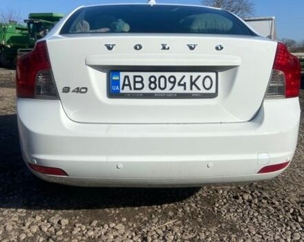 Белый Вольво С40, объемом двигателя 2 л и пробегом 260 тыс. км за 7100 $, фото 1 на Automoto.ua