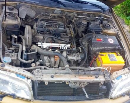 Бежевий Вольво S40, об'ємом двигуна 1.8 л та пробігом 349 тис. км за 1600 $, фото 4 на Automoto.ua