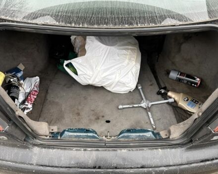 Чорний Вольво S40, об'ємом двигуна 1.9 л та пробігом 446 тис. км за 1000 $, фото 5 на Automoto.ua