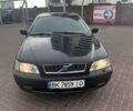 Черный Вольво С40, объемом двигателя 2 л и пробегом 250 тыс. км за 2999 $, фото 1 на Automoto.ua