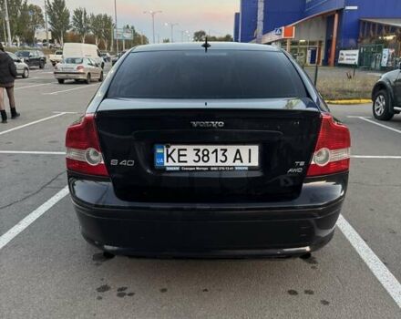 Черный Вольво С40, объемом двигателя 2.52 л и пробегом 365 тыс. км за 9000 $, фото 1 на Automoto.ua