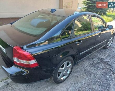 Чорний Вольво S40, об'ємом двигуна 2 л та пробігом 380 тис. км за 5000 $, фото 3 на Automoto.ua