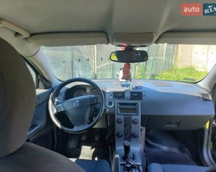 Чорний Вольво S40, об'ємом двигуна 2 л та пробігом 380 тис. км за 5000 $, фото 4 на Automoto.ua