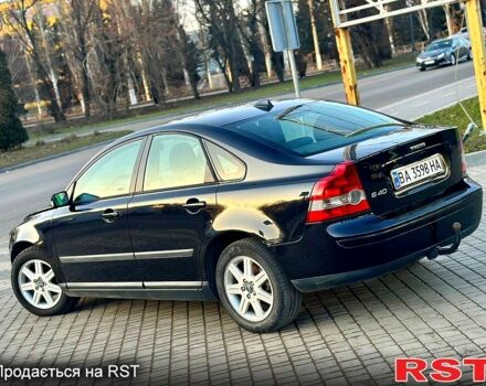 Черный Вольво С40, объемом двигателя 1.6 л и пробегом 250 тыс. км за 4300 $, фото 5 на Automoto.ua
