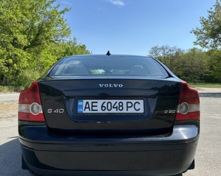 Вольво С40 2006 в Днепре (Днепропетровске) на Automoto.ua Черный Вольво С40, объемом двигателя 2 л и пробегом 200 тыс. км за 6100 $, фото 3 на Automoto.ua