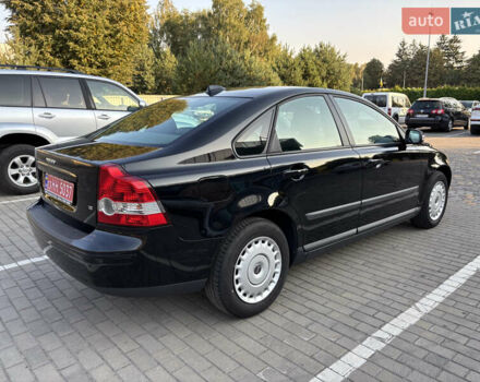 Черный Вольво С40, объемом двигателя 1.6 л и пробегом 223 тыс. км за 6200 $, фото 2 на Automoto.ua