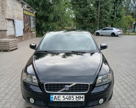 Черный Вольво С40, объемом двигателя 1.6 л и пробегом 66 тыс. км за 5800 $, фото 18 на Automoto.ua