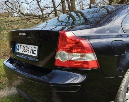 Черный Вольво С40, объемом двигателя 1.56 л и пробегом 298 тыс. км за 5700 $, фото 10 на Automoto.ua