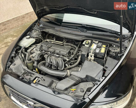 Чорний Вольво S40, об'ємом двигуна 1.6 л та пробігом 157 тис. км за 7000 $, фото 12 на Automoto.ua