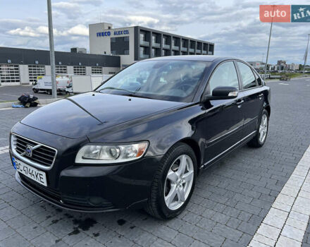 Чорний Вольво S40, об'ємом двигуна 1.6 л та пробігом 222 тис. км за 5799 $, фото 1 на Automoto.ua