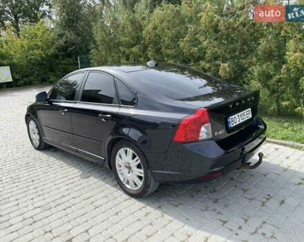 Черный Вольво С40, объемом двигателя 1.6 л и пробегом 263 тыс. км за 7200 $, фото 1 на Automoto.ua