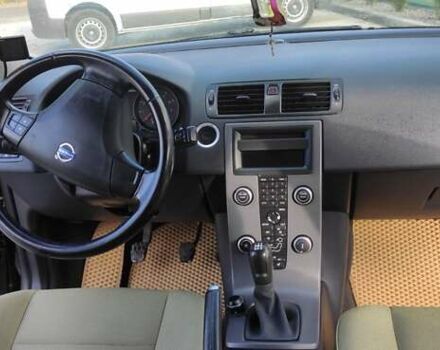 Вольво С40 2009 в Старом Самборе на Automoto.ua Черный Вольво С40, объемом двигателя 1.6 л и пробегом 255 тыс. км за 5999 $, фото 10 на Automoto.ua