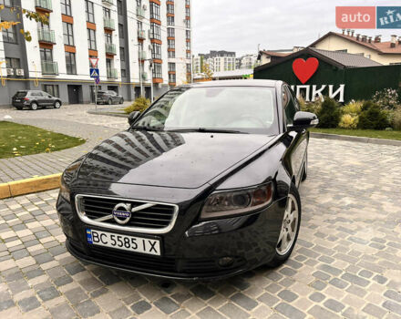 Черный Вольво С40, объемом двигателя 1.56 л и пробегом 224 тыс. км за 8200 $, фото 1 на Automoto.ua