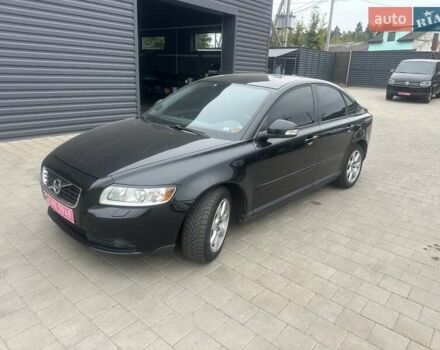 Чорний Вольво S40, об'ємом двигуна 1.6 л та пробігом 190 тис. км за 8800 $, фото 1 на Automoto.ua