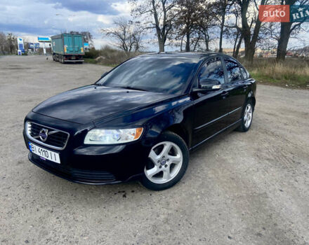 Черный Вольво С40, объемом двигателя 1.56 л и пробегом 209 тыс. км за 9000 $, фото 1 на Automoto.ua