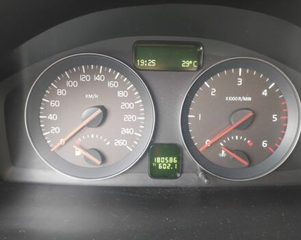 Чорний Вольво S40, об'ємом двигуна 1.6 л та пробігом 185 тис. км за 7200 $, фото 4 на Automoto.ua