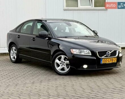 Черный Вольво С40, объемом двигателя 1.6 л и пробегом 236 тыс. км за 8750 $, фото 10 на Automoto.ua