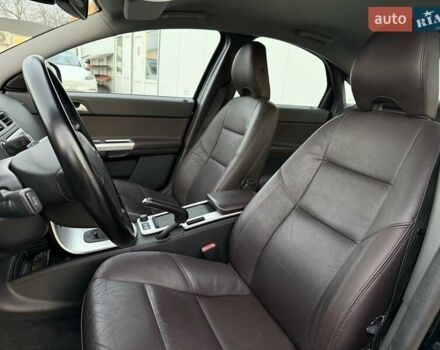 Черный Вольво С40, объемом двигателя 1.6 л и пробегом 236 тыс. км за 8750 $, фото 24 на Automoto.ua