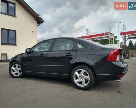 Черный Вольво С40, объемом двигателя 1.98 л и пробегом 282 тыс. км за 9300 $, фото 6 на Automoto.ua