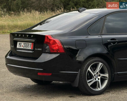 Черный Вольво С40, объемом двигателя 1.6 л и пробегом 210 тыс. км за 8800 $, фото 33 на Automoto.ua