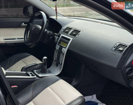 Черный Вольво С40, объемом двигателя 1.6 л и пробегом 210 тыс. км за 8800 $, фото 85 на Automoto.ua