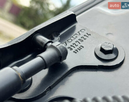 Черный Вольво С40, объемом двигателя 1.6 л и пробегом 210 тыс. км за 8800 $, фото 102 на Automoto.ua