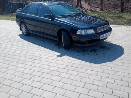 Вольво S40 1996 у Івано-Франківську на Automoto.ua Чорний Вольво S40, об'ємом двигуна 2 л та пробігом 420 тис. км за 2800 $, фото 1 на Automoto.ua