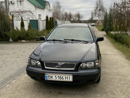 Чорний Вольво S40, об'ємом двигуна 1.9 л та пробігом 340 тис. км за 3500 $, фото 1 на Automoto.ua
