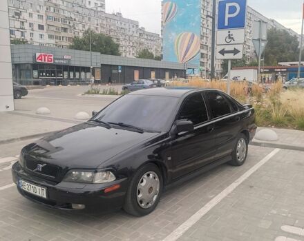 Чорний Вольво S40, об'ємом двигуна 1.95 л та пробігом 293 тис. км за 4599 $, фото 1 на Automoto.ua