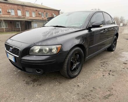 Черный Вольво С40, объемом двигателя 2 л и пробегом 247 тыс. км за 2500 $, фото 1 на Automoto.ua