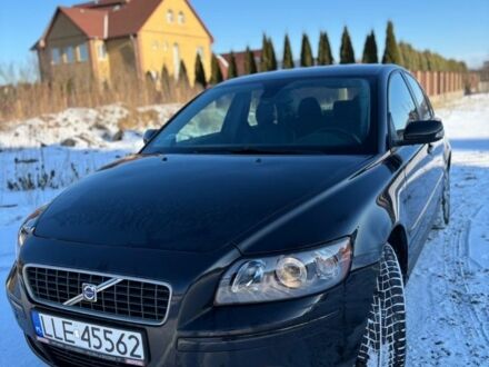 Черный Вольво С40, объемом двигателя 1.6 л и пробегом 330 тыс. км за 2599 $, фото 1 на Automoto.ua