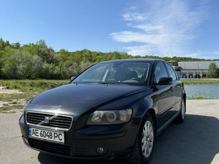 Вольво С40 2006 в Днепре (Днепропетровске) на Automoto.ua Черный Вольво С40, объемом двигателя 2 л и пробегом 200 тыс. км за 6100 $, фото 1 на Automoto.ua