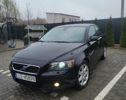 Чорний Вольво S40, об'ємом двигуна 2 л та пробігом 300 тис. км за 2750 $, фото 1 на Automoto.ua