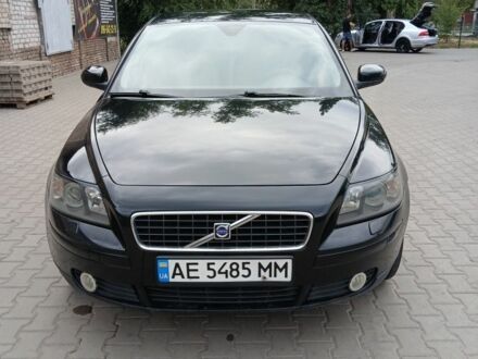Вольво С40 2006 в Кривом Роге на Automoto.ua Черный Вольво С40, объемом двигателя 1.6 л и пробегом 66 тыс. км за 5800 $, фото 1 на Automoto.ua