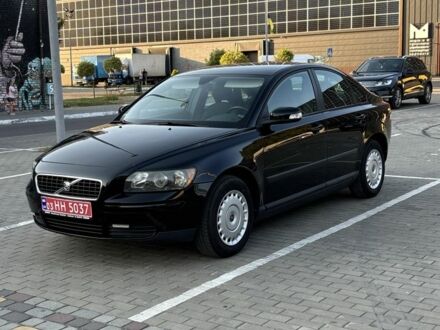 Черный Вольво С40, объемом двигателя 1.6 л и пробегом 223 тыс. км за 6100 $, фото 1 на Automoto.ua