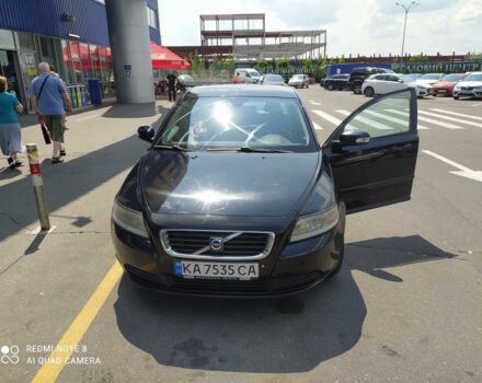 Черный Вольво С40, объемом двигателя 1.6 л и пробегом 180 тыс. км за 7500 $, фото 1 на Automoto.ua
