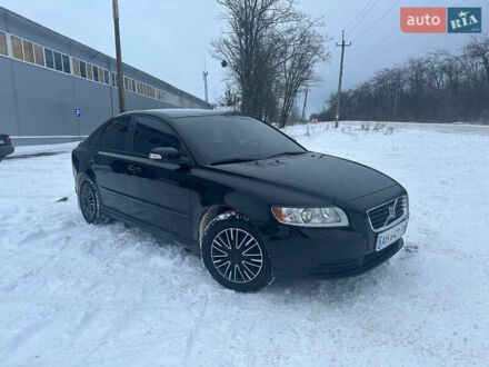 Вольво С40 2009 в Славянске на Automoto.ua Черный Вольво С40, объемом двигателя 1.6 л и пробегом 218 тыс. км за 7300 $, фото 1 на Automoto.ua