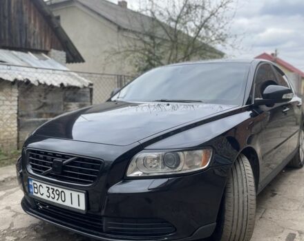 Черный Вольво С40, объемом двигателя 1.6 л и пробегом 285 тыс. км за 6300 $, фото 1 на Automoto.ua