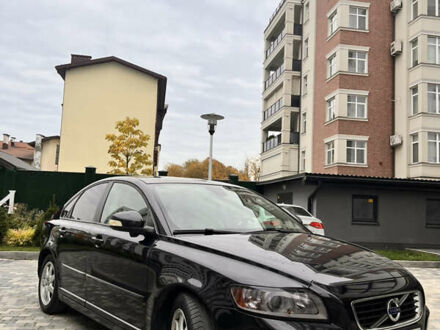 Вольво С40 2010 в Ивано-Франковске на Automoto.ua Черный Вольво С40, объемом двигателя 1.56 л и пробегом 224 тыс. км за 8200 $, фото 1 на Automoto.ua