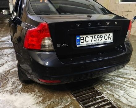 Черный Вольво С40, объемом двигателя 1.56 л и пробегом 250 тыс. км за 8200 $, фото 1 на Automoto.ua