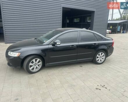 Чорний Вольво S40, об'ємом двигуна 1.6 л та пробігом 190 тис. км за 8800 $, фото 1 на Automoto.ua