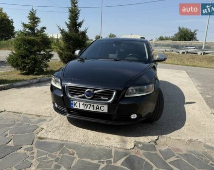 Чорний Вольво S40, об'ємом двигуна 1.56 л та пробігом 243 тис. км за 8300 $, фото 1 на Automoto.ua