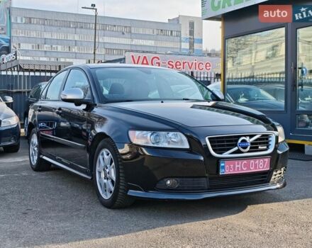 Черный Вольво С40, объемом двигателя 1.6 л и пробегом 208 тыс. км за 9899 $, фото 1 на Automoto.ua