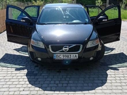 Черный Вольво С40, объемом двигателя 1.6 л и пробегом 325 тыс. км за 8700 $, фото 1 на Automoto.ua