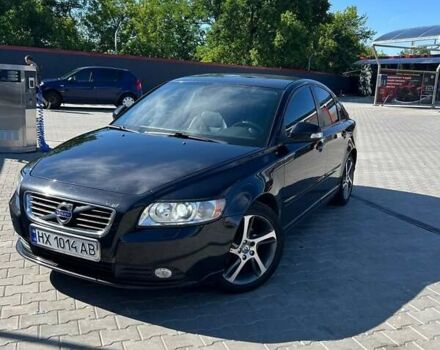 Черный Вольво С40, объемом двигателя 1.56 л и пробегом 270 тыс. км за 8800 $, фото 1 на Automoto.ua