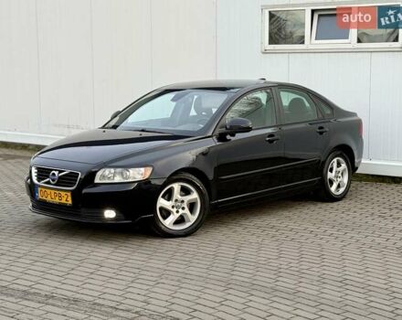 Черный Вольво С40, объемом двигателя 1.6 л и пробегом 236 тыс. км за 8750 $, фото 1 на Automoto.ua